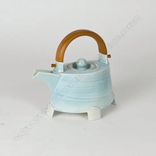Chris Weaver tapered oval teapot