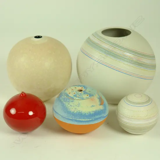 Five N.Z. Studio Pottery orb form pieces