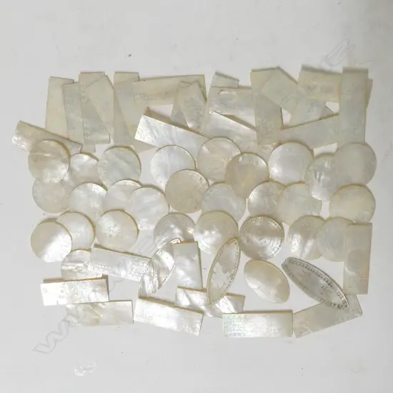 60 mother-of-pearl gambling tokens