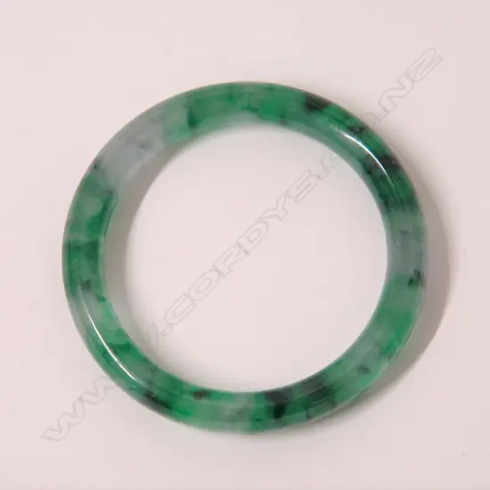 A Chinese jade bangle