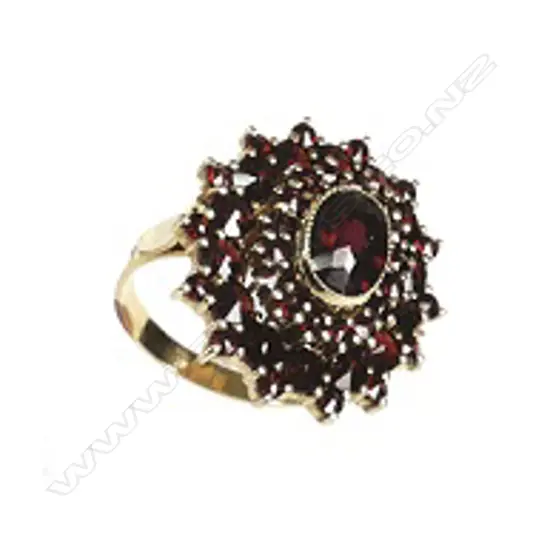 A vintage 14ct. yellow gold and garnet cluster ring
