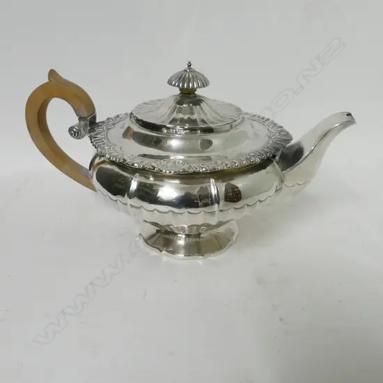 A George IV silver teapot