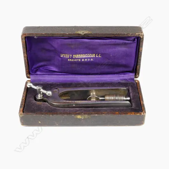 A French 'Speed'y Agrandisseur' jeweller's ring sizer