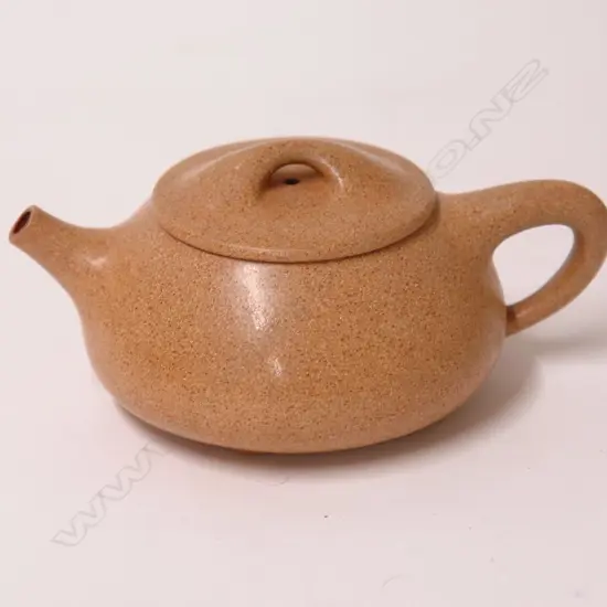 A Chinese Yixing teapot