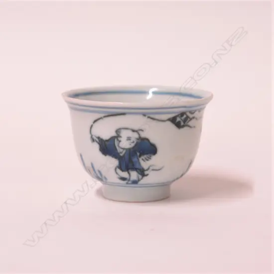 A small and fine Chinese blue and white cup