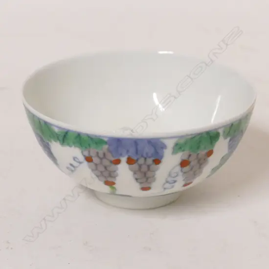 A Chinese porcelain wine cup