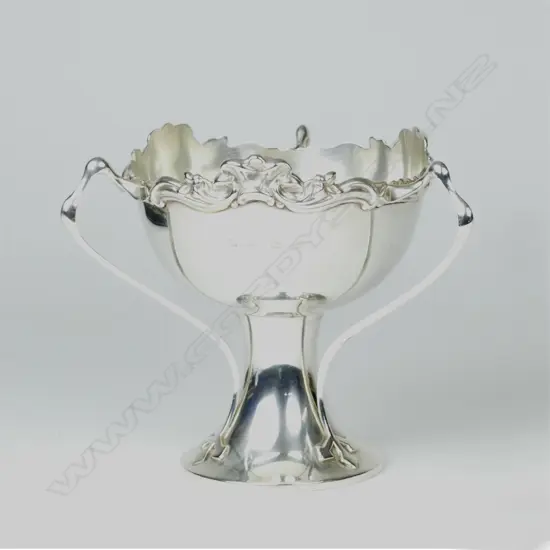 An Art Nouveau silver stem dish