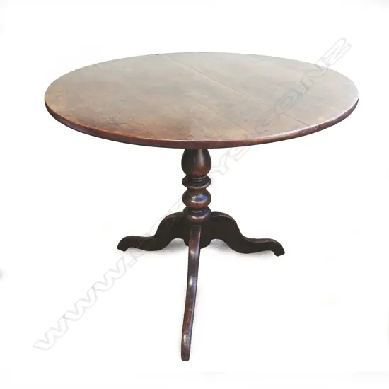 A Georgian tilt-top wine table
