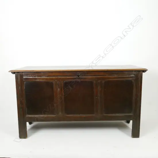 A Georgian style oak coffer