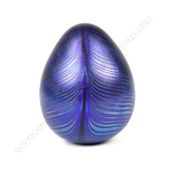 A Sunbeam Glassworks egg