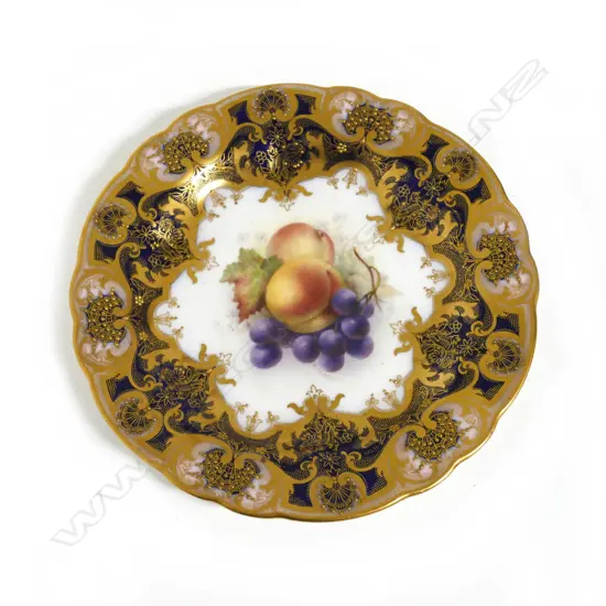 A Royal Worcester cabinet plate