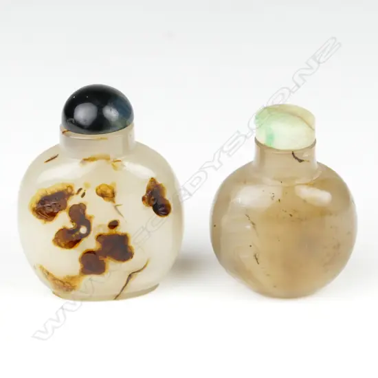 Two Chinese agate snuff bottles