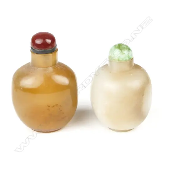 Two Chinese agate snuff bottles