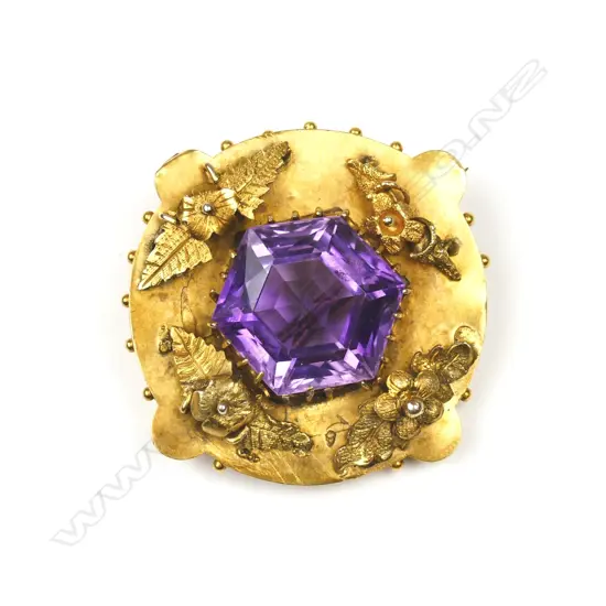 A Victorian 15ct. gold and amethyst pendant brooch