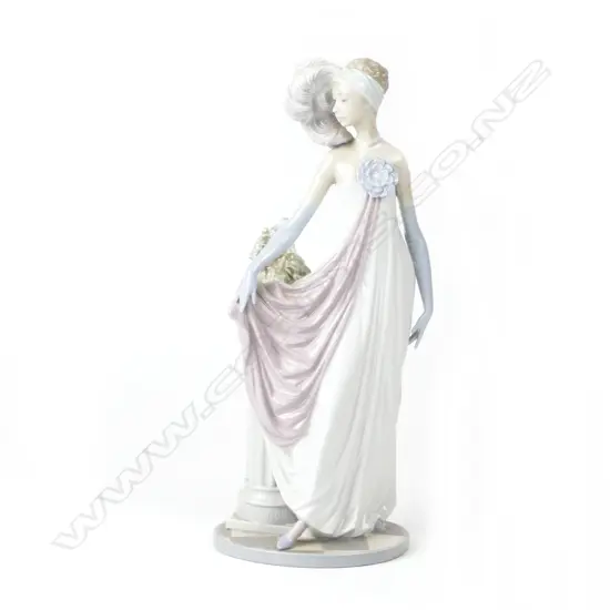 A Lladro figurine