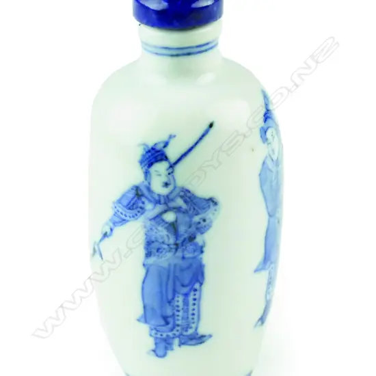 A Chinese blue and white snuff bottle