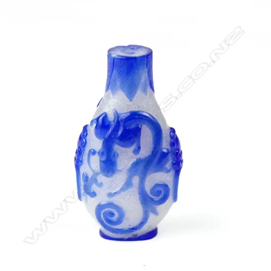 A Chinese glass snuff bottle