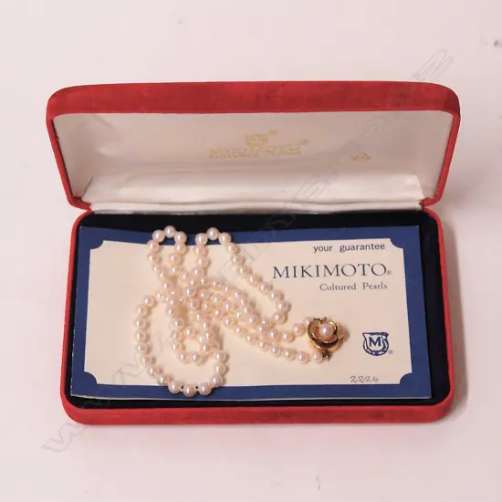 A vintage string of Japanese Mikimoto cultured pearls