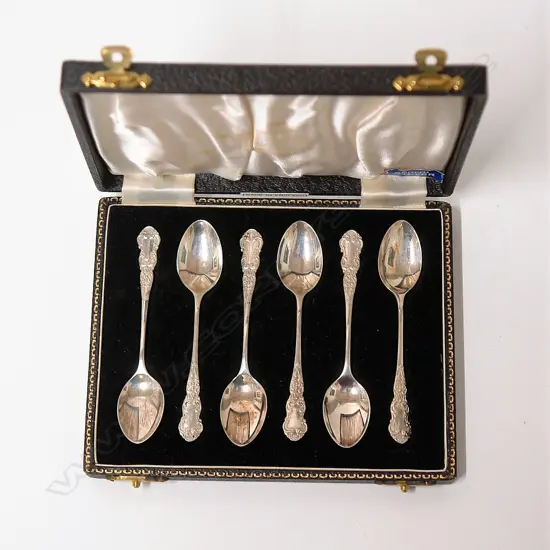 A cased set of six silver teaspoons