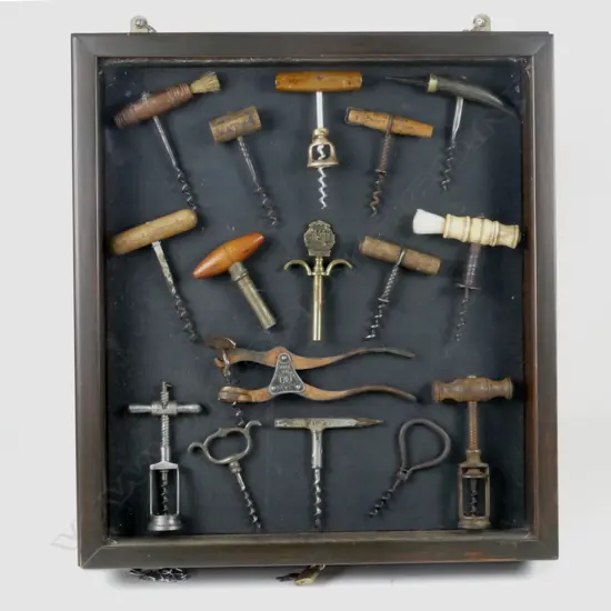 A collection of 16 vintage and antique corkscrews