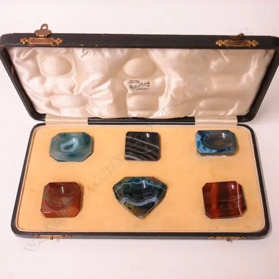 A cased set of six early 20thC banded agate individual salts