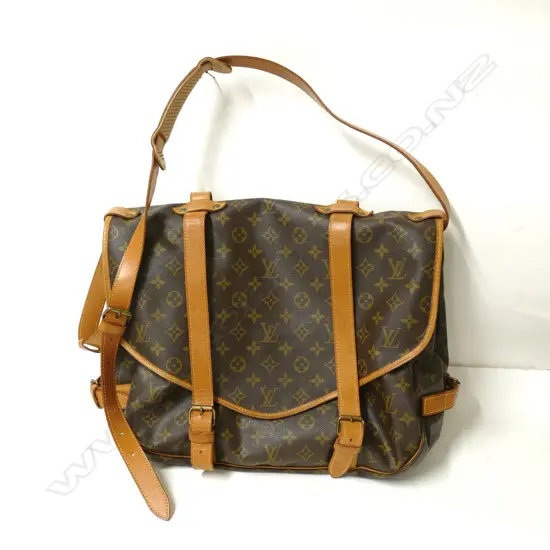An authentic pre-owned Louis Vuitton Saumur 43 saddlebag