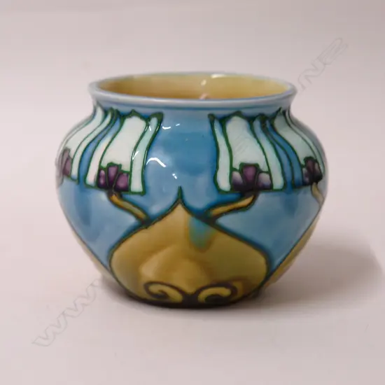 A Mintons Seccessionist small jardiniere