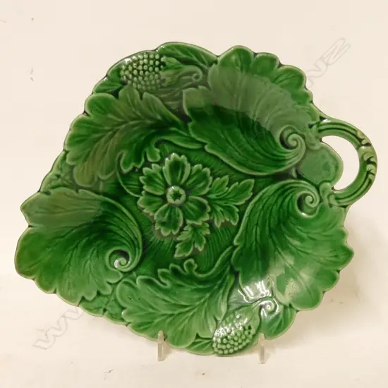 A 19thC large green majolica leaf dish