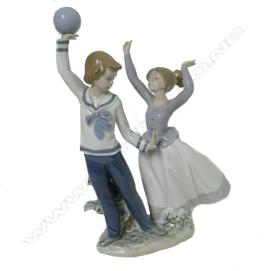 A Lladro figure group 'Children at Play'