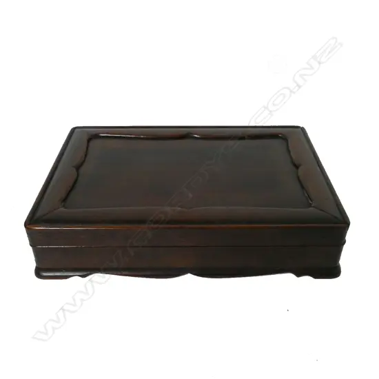 A Chinese rosewood box