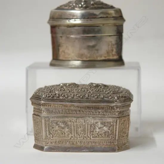 Two 19thC Indian silver small lidded boxes