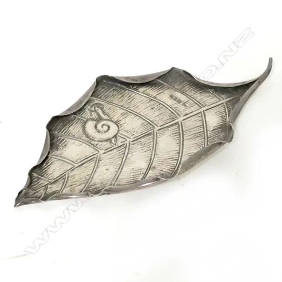 A small Edwardian silver leaf shaped dish