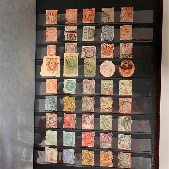 An album of over 1200 Great Britain stamps