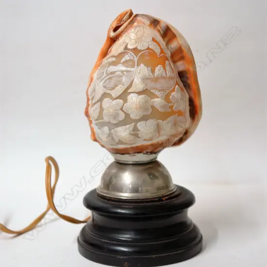 An early 20thC Venetian carved cameo shell lamp