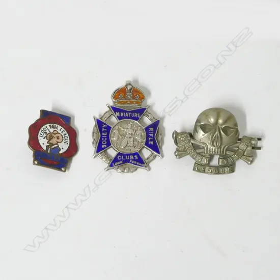 A British Rifle League skull badge