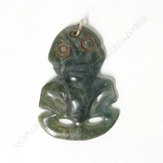 A small bowenite hei tiki