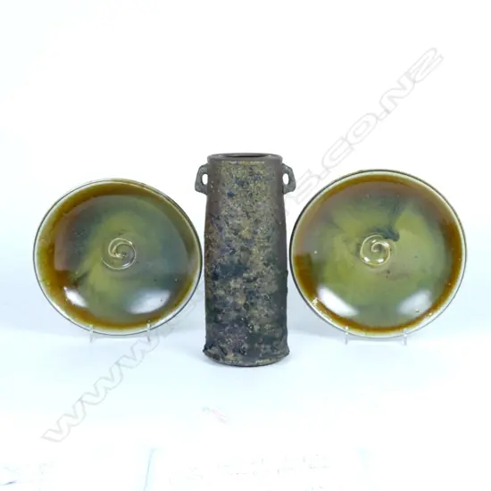 An Australian anagama fired vase