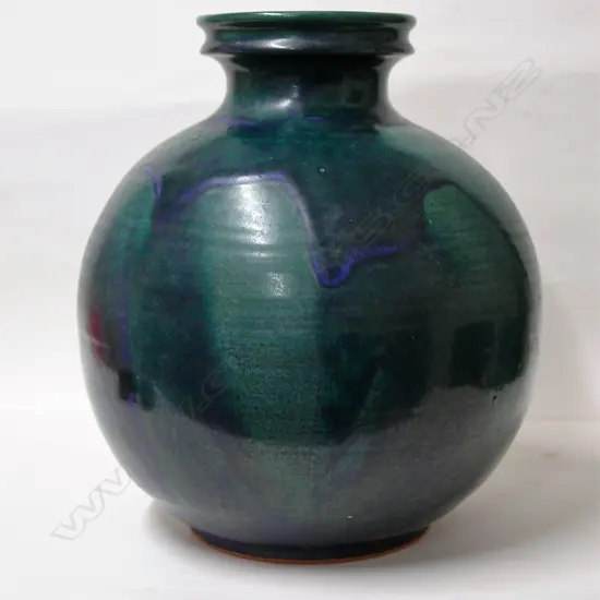 A large Graeme Storm vase