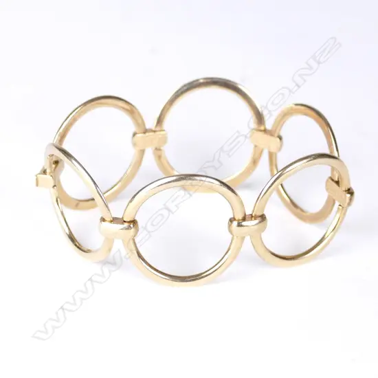A retro 9ct. gold bracelet