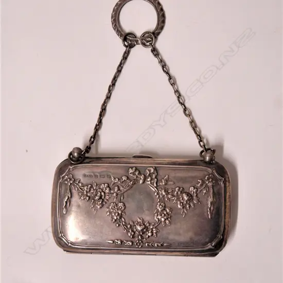 An Edwardian silver purse
