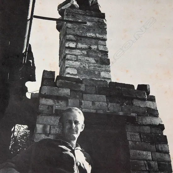 9.30am start. This catalogue features the estate collections of Dr Denis and Joy Hanna. Denis and Joy were both strongly involved in the Auckland pottery and art scene. Born in Auckland