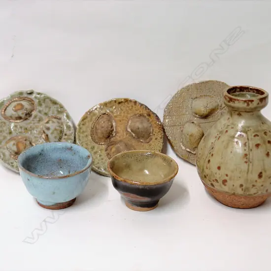 Six pottery pieces