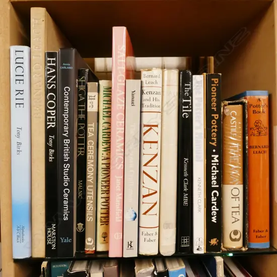 SELECTION OF ENGLISH POTTERY BOOKS