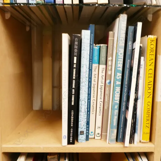 SELECTION OF JAPANESE/KOREAN POTTERY BOOKS