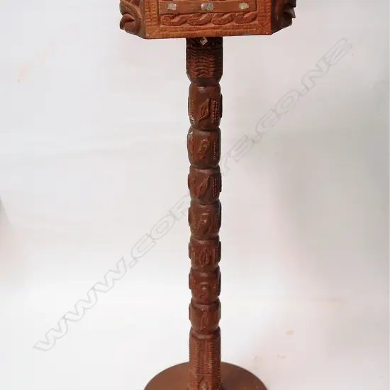 An early/mid-20thC N.Z. Maori folk-art carved standing ashtray
