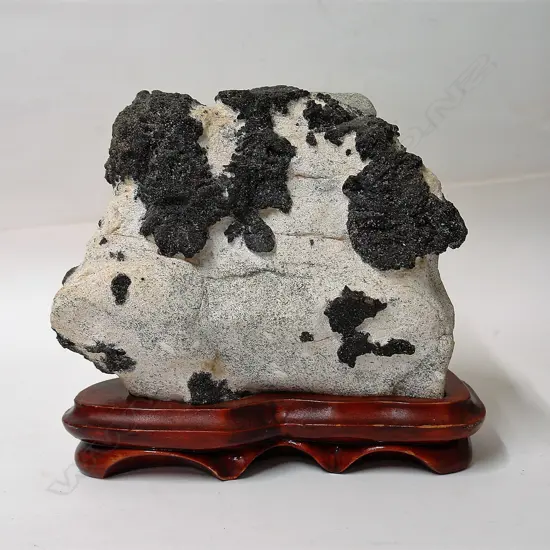 A vintage scholar's stone