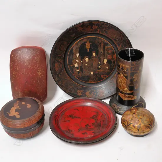 Seven vintage lacquer Oriental items