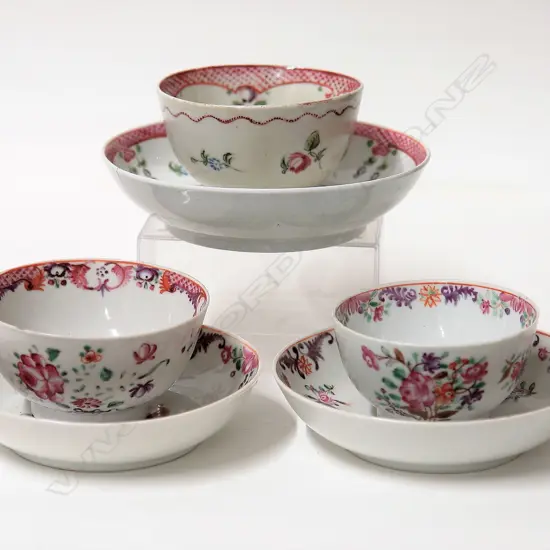 Three 18th/19thC Chinese export ware porcelain tea bowls in famille rose palette