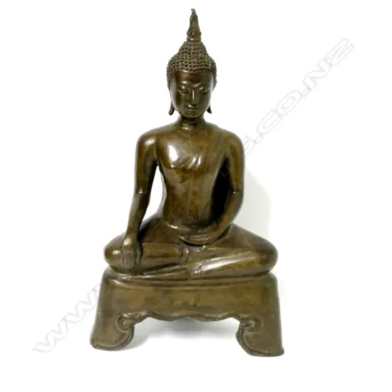 A Thai bronze Amitabha buddha