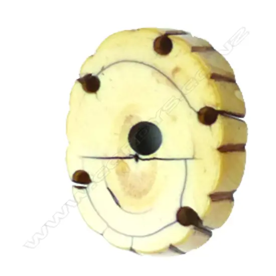 An old simplified manjū-form netsuke